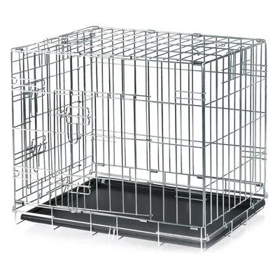 Cage en métal avec porte latérale et plateau amovible noir visible à la base. Aucun animal ni marque apparente.