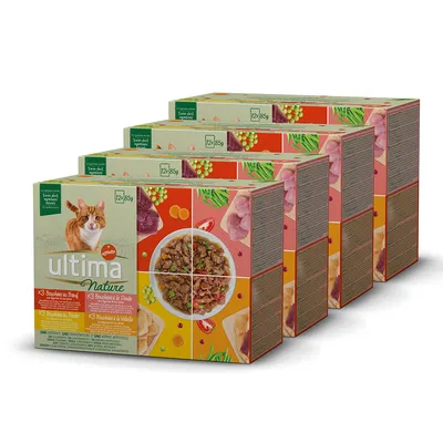Fyra förpackningar Ultima Nature kattmat, 12x85g. Bild på orangevit katt och skål med mat synliga på framsidan. Text på franska om olika smaker: nötkött, kyckling, fågel, fisk.