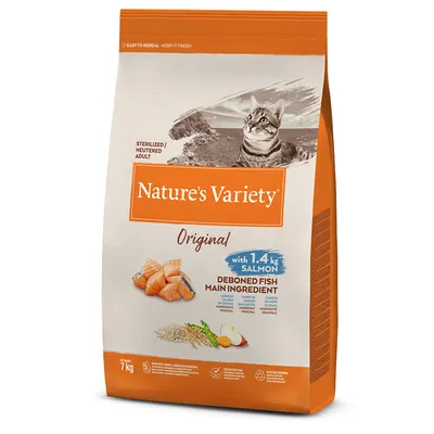 Nature's Variety Original macskaeledel ivartalanított felnőtteknek, fő összetevő 1,4 kg lazac, filézett hal. Kiszerelés: 7 kg.