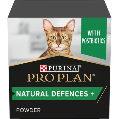 Purina Pro Plan Natural Defences+ Powder for cats, with postbiotics. Green and black packaging shows cat image and product name.