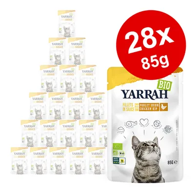 Yarrah Bio Fillets in Sauce Kip, 28 zakjes à 85g. Verpakking toont kat en keurmerken: EU-bio, AB, Beeter Leven. Tekst: 'Fillets in sauce with chicken'.