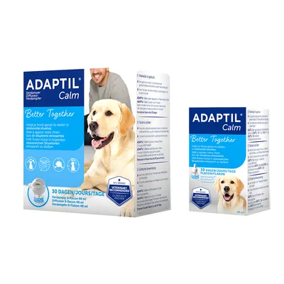 ADAPTIL Calm Verdamperset verpakking met afbeelding van een gele labrador, tekst: 'Better Together', 'Helpt je hond gerust te stellen in stressvolle situaties', 30 dagen, flacon 48 ml.