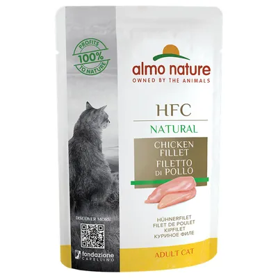 Envase de almo nature HFC Natural para gato adulto, filete de pollo. Texto visible: 'Profits 100% to Nature', código QR y varios idiomas para filete de pollo.