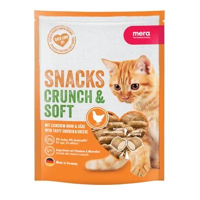 Mera Snacks Crunch & Soft met kip en kaas, 0% suiker, verrijkt met vitamines en mineralen, Made in Germany. Afbeelding van een oranje kat en snacks met knapperige buitenkant en zachte vulling. Mera Snacks Crunch & Soft met kip en kaas, 0% suiker, verrijkt met vitamines en mineralen, Made in Germany. Afbeelding van een oranje kat en snacks met knapperige buitenkant en zachte vulling.