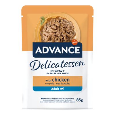 ADVANCE Delicatessen in Sauce mit Thunfisch, 85g, für ausgewachsene Katzen. Produktabbildung zeigt Stücke in Sauce.