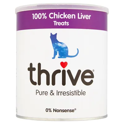 Кутия thrive 100% Chicken Liver Treats, Pure & Irresistible, 0% Nonsense. Силует на котка и лилава лента с надпис на английски. Видим текстът е само на английски.