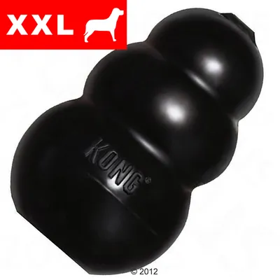 Czarna zabawka KONG z widocznym napisem „KONG”, rozmiar XXL oznaczony w lewym górnym rogu białym psem i tekstem „XXL” na czerwonym tle.