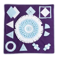 TIAKI szimatszőnyeg geometriai formákkal - H 70 x Sz 70 x M 1 cm