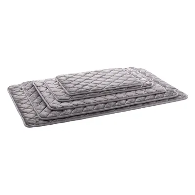Grey, quilted mats in various sizes, stacked. Suitable for pet beds or as a base.