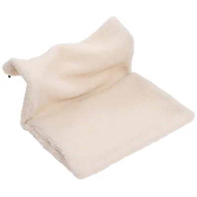 Béžová plocha na ležení z měkkého fleece materiálu, vhodná pro doplňky pro domácí mazlíčky jako jsou houpací sítě nebo pelíšky.
