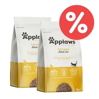 Kaksi Applaws Chicken Adult Cat -kuivaruokapussia kissoille, 2,5 kg. Pakkauksessa näkyy 80 % kananlihaa ja tarjoussymboli (%).
