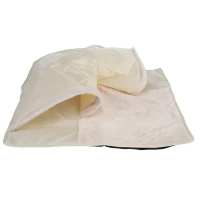 Beige knuffelgrot van zacht pluche met afneembare hoes, geschikt als slaapplaats of schuilplek voor huisdieren.