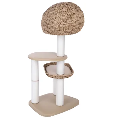 Arbre à chat avec trois plateformes beiges, poteaux recouverts de corde blanche et niche en osier tressé sur le dessus. Matériaux visibles : tissu, corde, osier.