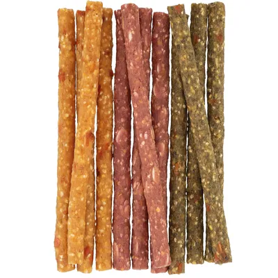 Bâtonnets à mâcher pour animaux, trois couleurs différentes, texture granuleuse visible, présentés en lot aligné sur fond blanc. Aucun emballage ou marque visible.