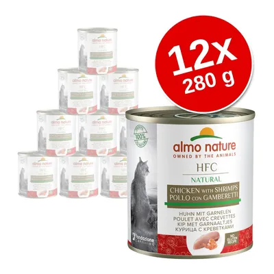 Zestaw 12 puszek Almo Nature HFC Natural Chicken with Shrimps, każda 280 g. Widoczna etykieta: 100% naturalne, bez glutenu, kurczak z krewetkami. Opakowanie z wizerunkiem kota.