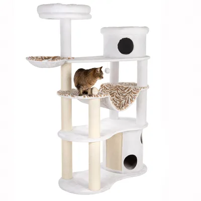 Tiragraffi a più livelli in tessuto bianco e beige con colonne in sisal, cuccia cilindrica, amaca, piattaforme e un gatto sopra. Adatto per arrampicata e riposo.