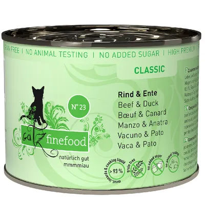 Catz Finefood Classic Nr. 23, naudanliha ja ankka, viljaton, ei eläinkokeita, ilman lisättyä sokeria, 93 % lihaa ja keitinlientä.