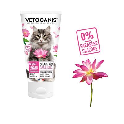 Vetocanis Shampoo mit Lotusblüte für Katzen, häufige Anwendung, hautschützend. Frei von Parabenen und Silikonen. Verpackung zeigt Katze und Lotusblüten.
