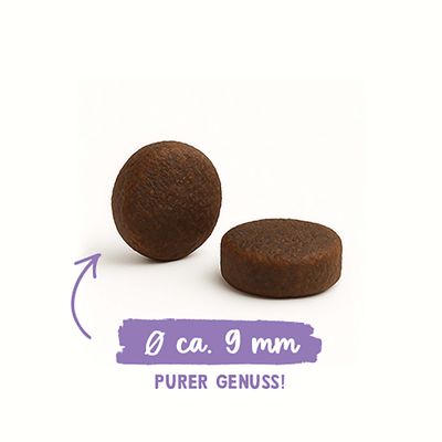 Zwei runde Futterstücke, Text: Ø ca. 9 mm, PURER GENUSS!