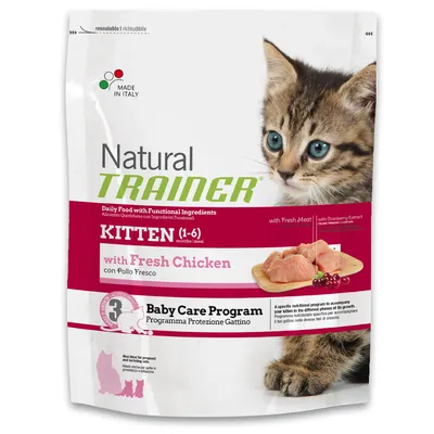 Natural Trainer KITTEN (1-6) with Fresh Chicken. Baby Care Program. Изображение на коте и сурово пилешко месо. Made in Italy. С екстракт от червена боровинка.