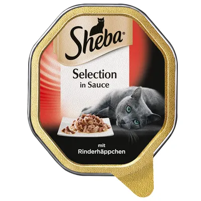 Sheba Selection in Sauce mit Rinderhäppchen kattenvoer, afbeelding van grijze kat en stukjes vlees in saus op een bord zichtbaar op de verpakking.