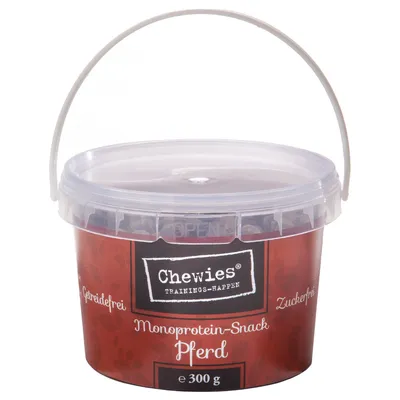 Кутия Chewies Trainings-Happen Monoprotein-Snack Pferd 300 г, надписи: Getreidefrei, Zuckerfrei. Текстът е на немски език. Кутия Chewies Trainings-Happen Monoprotein-Snack Pferd 300 г, надписи: Getreidefrei, Zuckerfrei. Текстът е на немски език.