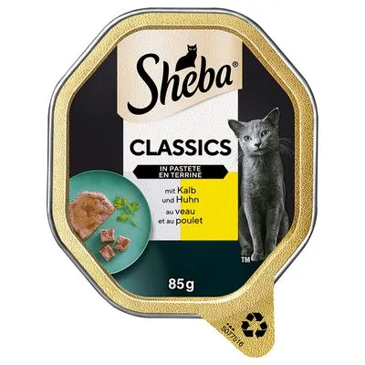 Sheba Classics in paté, 85g. Tekst: mit Kalb und Huhn, au veau et au poulet. Afbeelding van kat en stukjes vlees op een bord zichtbaar op de verpakking.