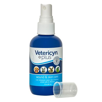 Spray Vetericyn Plus wound & skin care 89 ml, texte visible : cuts, abrasions, sores, skin irritations, proven safe & effective, images de chien, chat, lapin, oiseau sur l’étiquette.