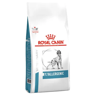 Balení krmiva ROYAL CANIN VETERINARY ANALLERGENIC s obrázkem psa a nápisem VETERINARY NUTRITION na obalu.