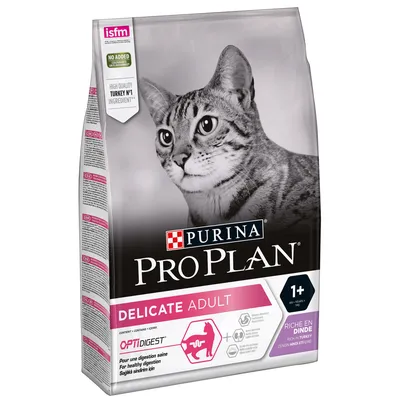 Опаковка PURINA PRO PLAN Delicate Adult, суха храна за котки, 1+ години, основна съставка пуешко, OptiDigest, без добавени оцветители. Видими текстове и лого на марката. Опаковка PURINA PRO PLAN Delicate Adult, суха храна за котки, 1+ години, основна съставка пуешко, OptiDigest, без добавени оцветители. Видими текстове и лого на марката.