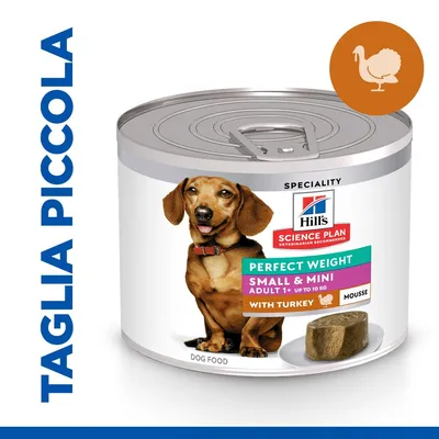 Scatoletta Hill's Science Plan Perfect Weight Small & Mini Adult 1+ fino a 10 kg, mousse con tacchino. Testo laterale: taglia piccola. Immagine di cane e mousse su piattino. Scatoletta Hill's Science Plan Perfect Weight Small & Mini Adult 1+ fino a 10 kg, mousse con tacchino. Testo laterale: taglia piccola. Immagine di cane e mousse su piattino.