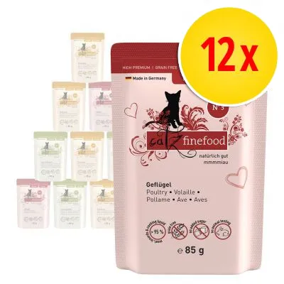 Multipack 12x catz finefood våtfoder, smak Geflügel, 85 g per påse. Text: High Premium, Grain Free, Made in Germany, naturlig gut mmmmiau, 95 % kött, utan socker, animal welfare.