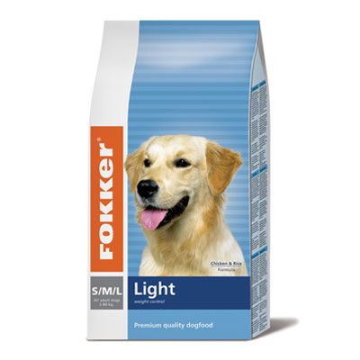 Sac de croquettes Fokker Light pour chiens S/M/L, contrôle du poids, formule poulet & riz, premium quality dogfood visible sur l’emballage.