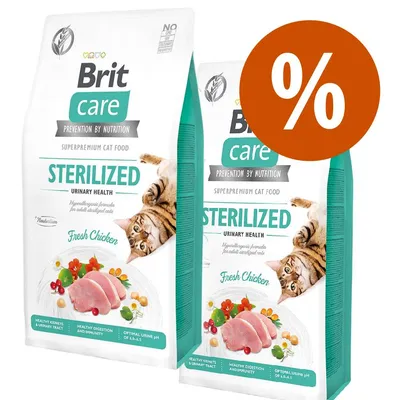 Due confezioni di Brit Care Sterilized Urinary Health Fresh Chicken per gatti adulti sterilizzati, con immagine di pollo e verdure. Simbolo percentuale arancione in alto a destra. Due confezioni di Brit Care Sterilized Urinary Health Fresh Chicken per gatti adulti sterilizzati, con immagine di pollo e verdure. Simbolo percentuale arancione in alto a destra.