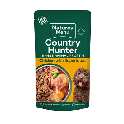 Country Hunter single animal protein chicken with superfoods, with natural ingredients, no grain, hypoallergenic. Image shows food and a dog.