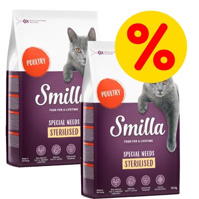 2 sacos de Smilla Special Needs Sterilised Poultry para gatos, 10 kg cada uno. Texto visible: balanced fat & energy content, omega fatty acids, contains taurine, yucca schidigera. Símbolo de porcentaje.