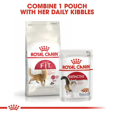 Συσκευασίες Royal Canin: ξηρά τροφή Regular Fit 32 και υγρή τροφή Instinctive 85g για γάτες. Κείμενο στα αγγλικά: Combine 1 pouch with her daily kibbles.