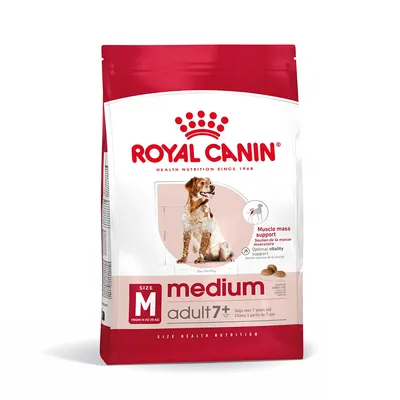 Royal Canin medium adult 7+ per cani da 11 a 25 kg, supporto massa muscolare e vitalità ottimale, confezione con immagine di cane seduto. Testo in inglese visibile.
