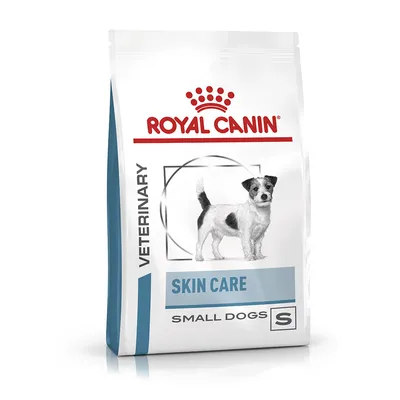 Opakowanie karmy Royal Canin Veterinary Skin Care Small Dogs S z wizerunkiem małego psa i widocznymi napisami: VETERINARY, SKIN CARE, SMALL DOGS, S.