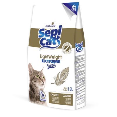 Sepicat LightWeight Extreme Fresh kattenbakvulling, 9 kg, 15 L. Tekst: 40% lichter, 8,4 dagen gebruik, klontvormend, afbeelding van kat en veer zichtbaar op verpakking.