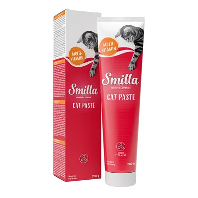 Smilla Cat Paste Multivitamin, 200 g. Made in Germany, with vitamins. Red packaging with cat motif.