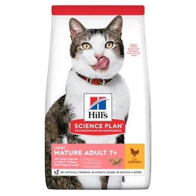 Bag labelled Science Plan Light Mature Adult 7+ with chicken, 18% lower calories than standard, for mature adult pets aged 7 and over. Not artificially preserved or coloured.
