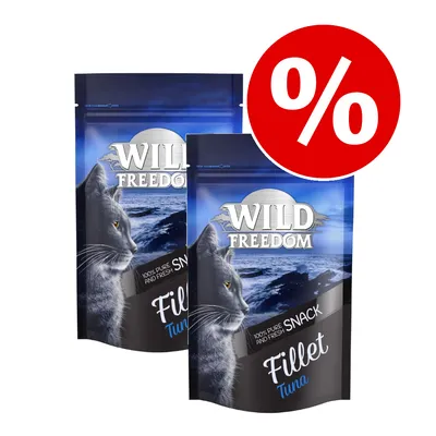 To poser Wild Freedom Fillet Tuna katteguf med teksten '100% pure and fresh snack'. Rød procent-tegn cirkel indikerer tilbud eller rabat.