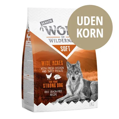 Wolf of Wilderness Soft Senior Wide Acres med kylling og sød kartoffel, 100 % grain-free recipe, uden korn, 1 kg. Tekst: For your strong dog.
