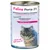 Feline Porta 21 kattemad dåse, tekst: Ergänzungsfuttermittel für Katzen, Chicken Meat mit Reis, Sensitive, ...your cat will love it! Billede af kat på forsiden.