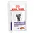 Sachet Royal Canin Mature Consult Balance Veterinary pour chat, texte visible : LOAF. Photo d’un chat et pâtée en illustration sur l’emballage.