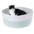 Schwarz-weisse Katze liegt in einem runden, zweifarbigen Katzenbett aus geflochtenem Stoff in Weiss und Mintgrün.