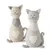 Zwei dekorative Stoffkatzen in Beige mit Herzmotiv und Halstüchern, eine gestreift und eine mit Blumenmuster.