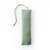 Giocattolo verde, allungato in tessuto con superficie strutturata e cordino beige come manico.