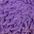 Primo piano di un gioco a rete viola con texture morbida e pelosa e maglie visibili.